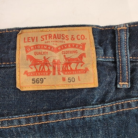 Levi's 569 Jean Shorts. Size 50. - Picture 4 of 6